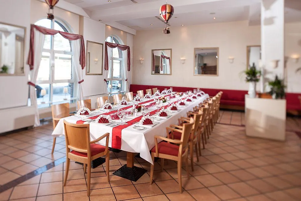 Dorint Airport-Hotel Berlin-Tegel 3*, Berlin